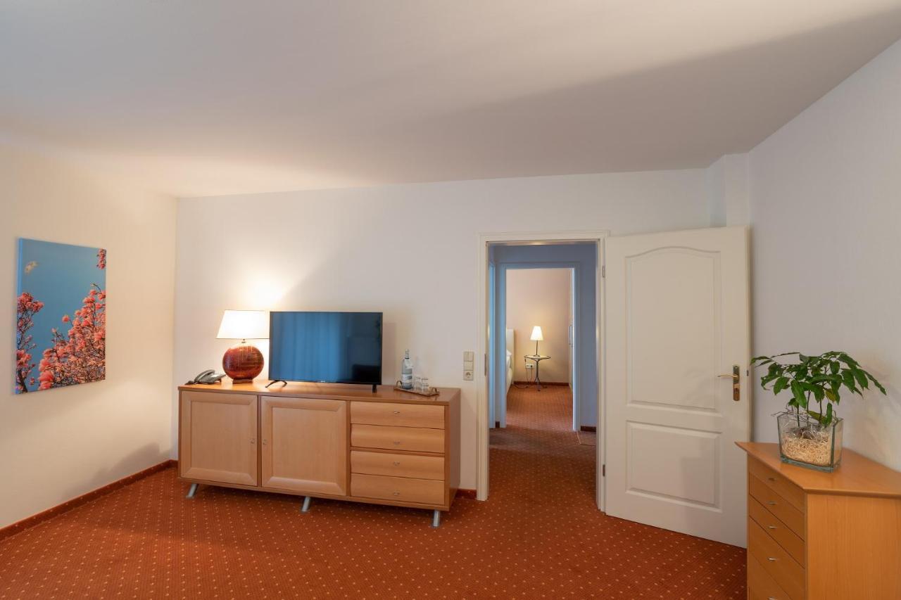 לישן Seehotel Lindenhof מראה חיצוני תמונה