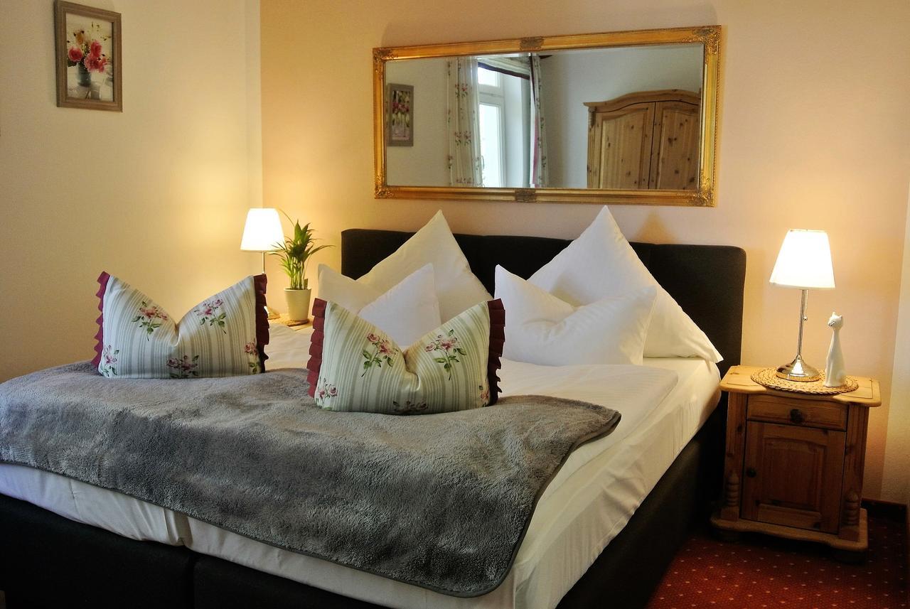 לישן Seehotel Lindenhof מראה חיצוני תמונה